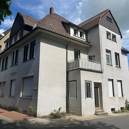 Apartment In - Cozystays *