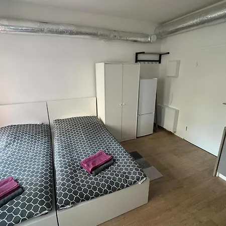 In - Cozystays Apartman