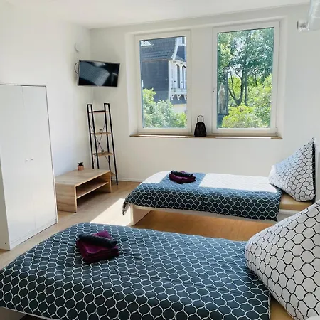 In - Cozystays Apartman