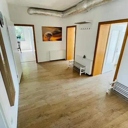 In - Cozystays * カーメン