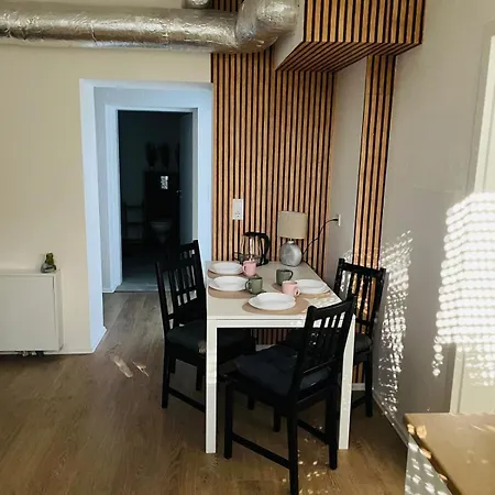 Apartment In - Cozystays *