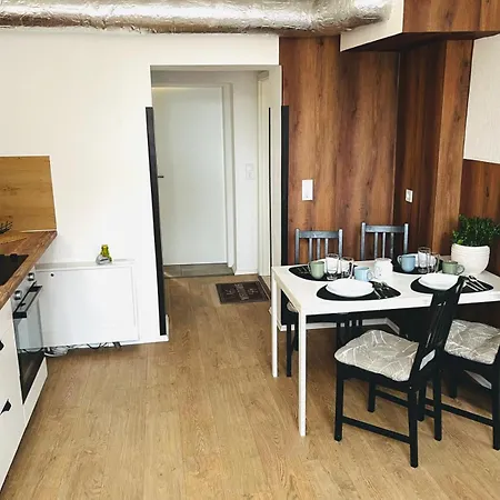 In - Cozystays Apartment *