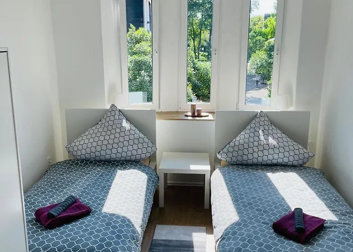 In - Cozystays דירה