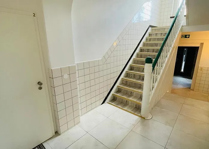 In - Cozystays דירה