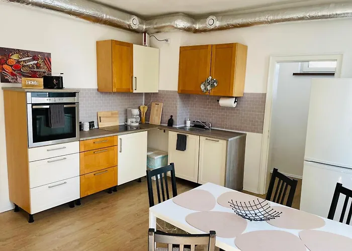 In - Cozystays Apartment *