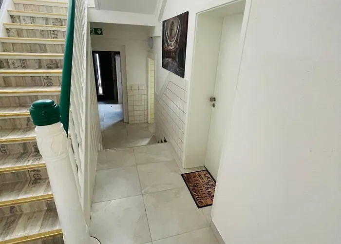 In - Cozystays Apartment